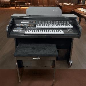 Descubra um novo mundo da música com o nosso órgão eletrônico: Órgão Eletrônico Harmonia HS95 Preto!