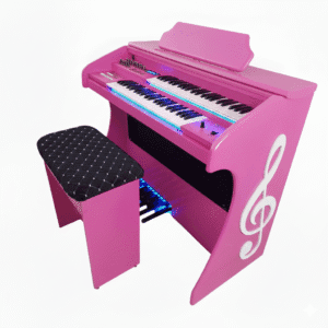 Orgão Eletronico RS 44 Rosa Pink — compacto, didático e cheio de recursos para quem está começando. Upper/Lower com 44 teclas, pedaleira de 13 notas, 127 timbres GM com visor numérico, 16 ritmos e Metrônomo facilitam o estudo. Ajuste Transposer, salve 3 memórias e use efeitos (Vibrato, Reverb/Chorus, Sustain Upper) para evoluir seu som. Potência 150W PMPO em móvel MDF rosa pink.