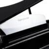 Piano Digital Acordes AC 3000 Caudinha 3 Piano Digital Acordes AC 3000 Caudinha – compacto, elegante e versátil. Com 88 teclas de ação de martelo, 600 vozes, 230 estilos e conectividade USB MIDI, é ideal para igrejas, estudantes e músicos que buscam realismo e tecnologia em um só instrumento.