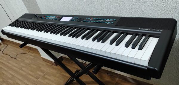 O Piano Digital Portátil Slim Medeli