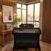 Órgão Eletrônico Organista Preto Brilho – com teclados de 44 notas (superior e inferior), pedaleira de 13 notas, drawbars dedicados (Flauta 16, 8, 4, 2 e Strings), 16 ritmos versáteis e efeitos premium (vibrato, reverb, chorus, sustain e balanço Upper-Lower). Potência de 150W PMPO, falante de 12” + tweeter de 2,5”, bi-volt automático, móvel em MDF com acabamento em PVC e várias cores disponíveis.